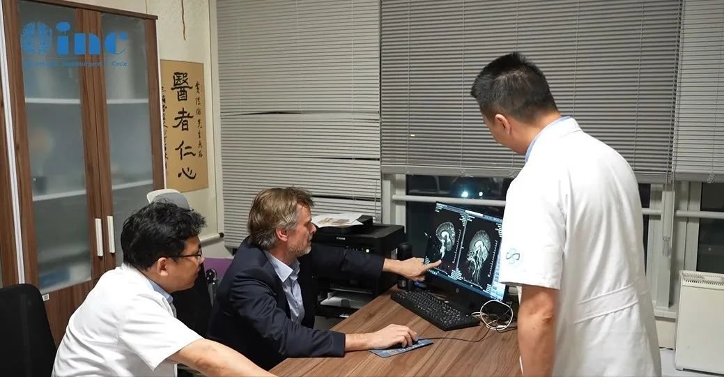 低体重幼龄儿童尽全切较大脊索瘤手术纪实
