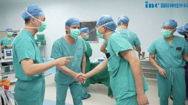 福教授的“筷子技术”，或者说他对于疾病的操作，他对于解剖的认识、操作的一些技巧都是值得我们去学习的。