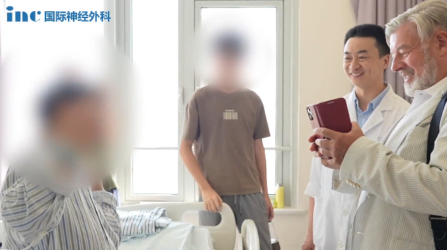 术后第3天：赵女士已经可以下床自主活动