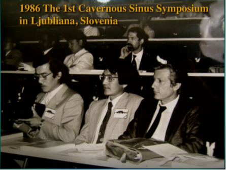 1986年，Kawase教授和Dolenc教授在斯洛文尼亚参加学术会议。两位世界神外巨匠的无国界友谊：共同合作33年之久。