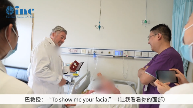 术后第1天，吴女士顺利转出ICU转入了普通病房。