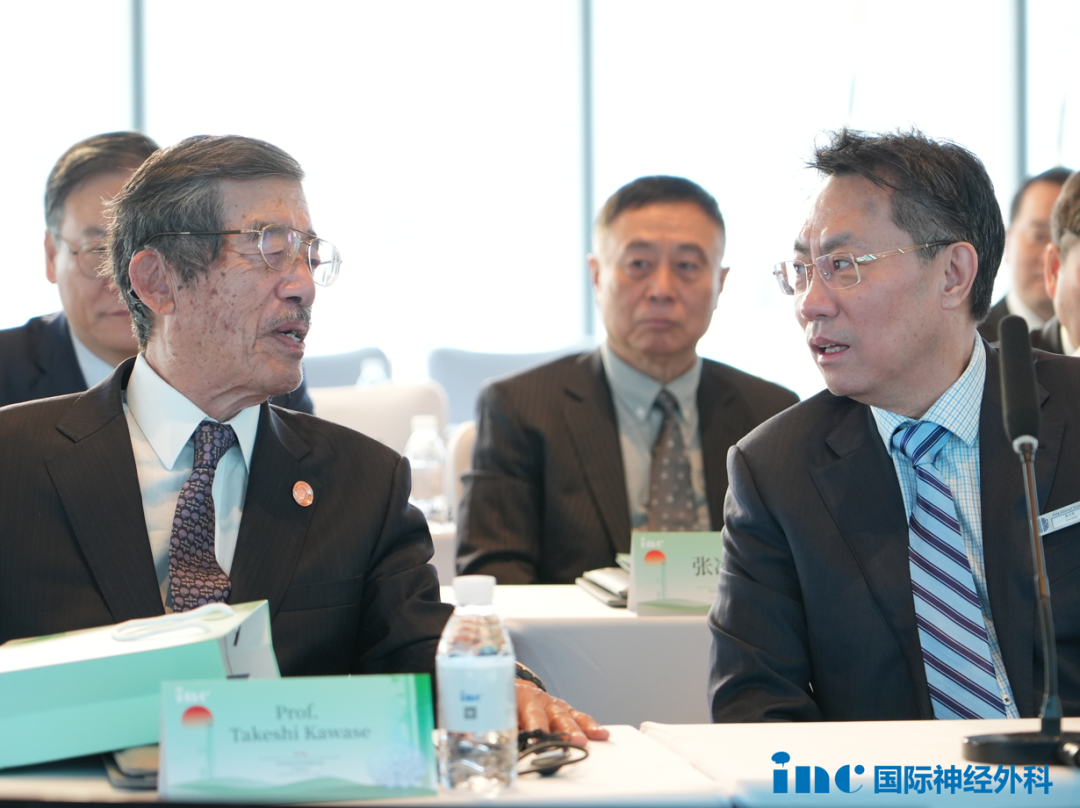 两次学术盛会备受业界瞩目。凝聚神外大咖前沿技术成果，为国内同仁们搭建了一个面对面交流心得、零距离探讨经验的卓越平台。
