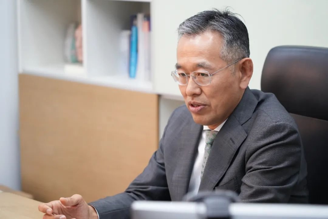 在沙龙结束之后，川岛教授还接受了INC的专访，针对烟雾病及动脉瘤的治疗、搭桥手术经验心得、个人经历等方面展开分享，后续更多采访细节，敬请关注INC官方账号。