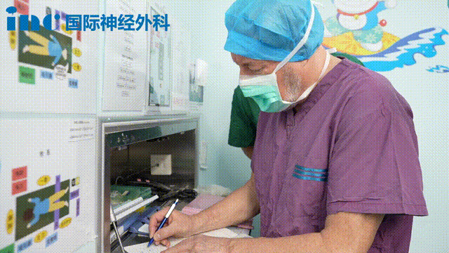 此次术后，巴教授特别表示将把这次手术细节和患者情况完整记录，与国内青年医师共享