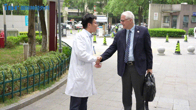鲁特卡教授的本次来华,将进一步提升INC国际交流水平,在不断教育、引导世界年轻神外医生的同时,托举起无数疑难脑瘤患者及家庭的未来。