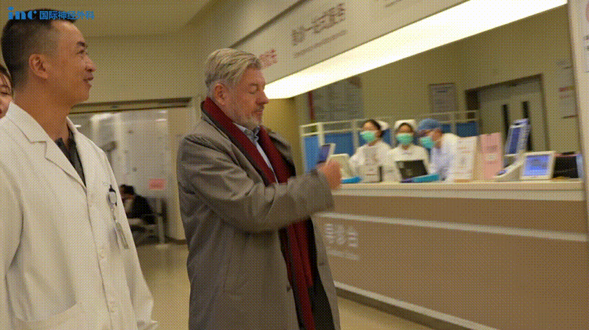 巴教授的中国之行仍在继续。从幼童到成人,从大脑到脊髓,不同位置、不同类型的病变,一个接一个地迎来生命的转机,希望的步履不停。