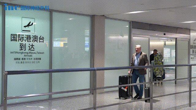 正式抵达苏州大学附属儿童医院的巴教授步履不停