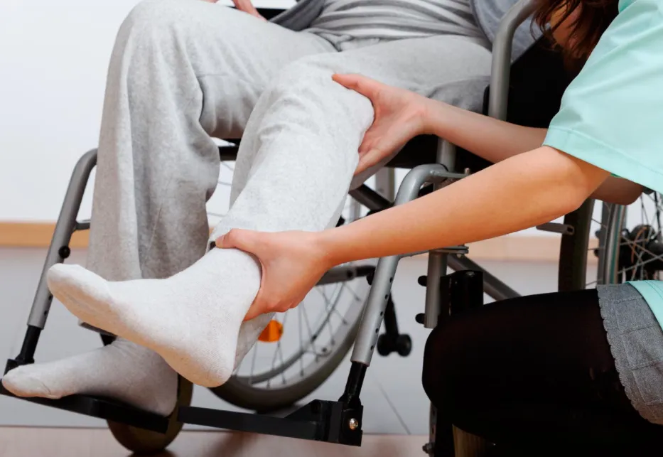 如何照顾神经外科术后患者？早期康复护理、锻炼深度解析