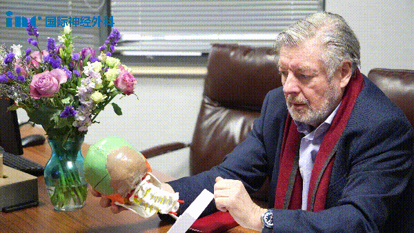 河北→苏州 | 这列高铁成为一位脑干出血女孩的生命希望