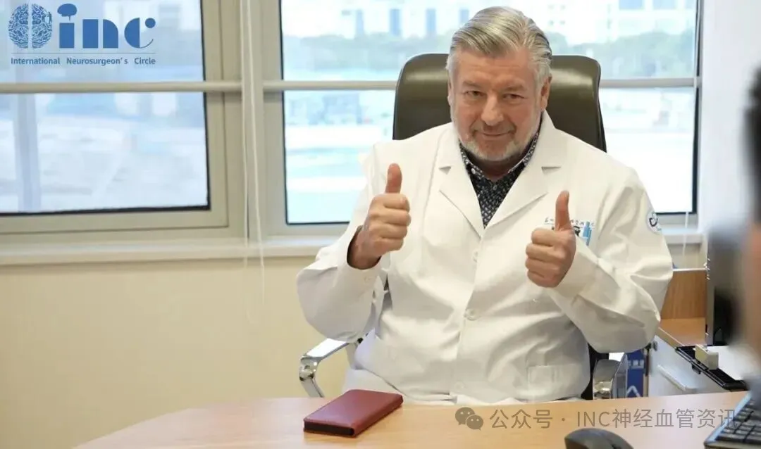 术前谈话结束后巴教授点赞鼓励斌斌不要紧张