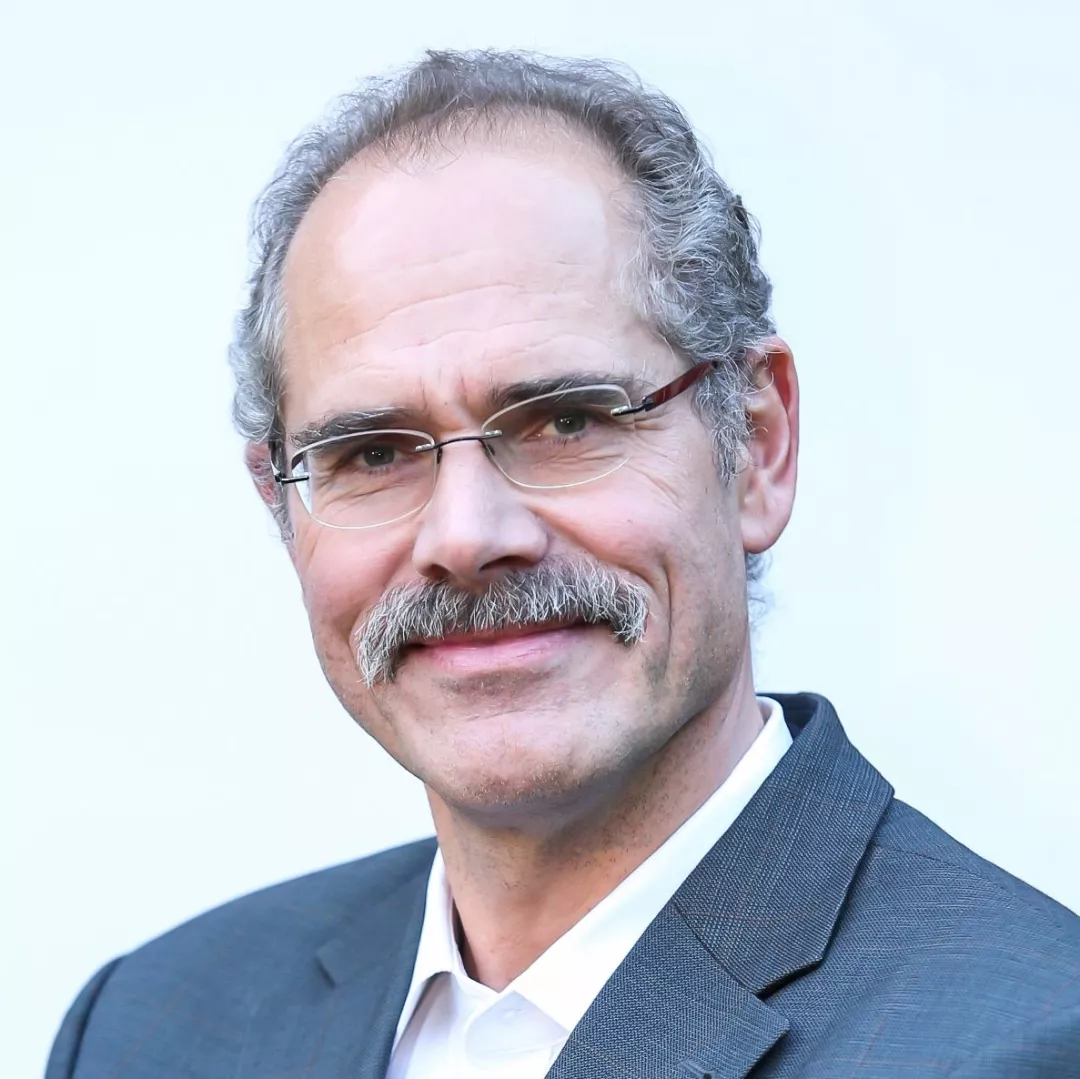 Henry W. S.   Schroeder 教授   (德国)