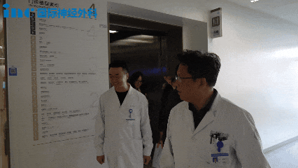 一经抵达,巴教授便投入密集的学术交流中