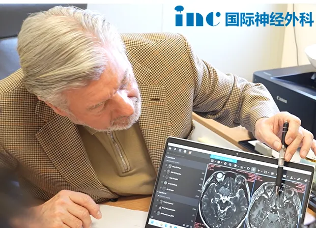 巴教授解读手术情况（左侧影像为术前，右侧为术后）