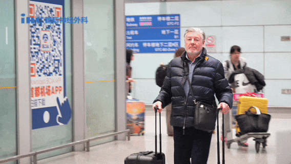 INC巴特朗菲教授4月来华报道，一台颅咽管瘤手术在天坛医院顺利完成！