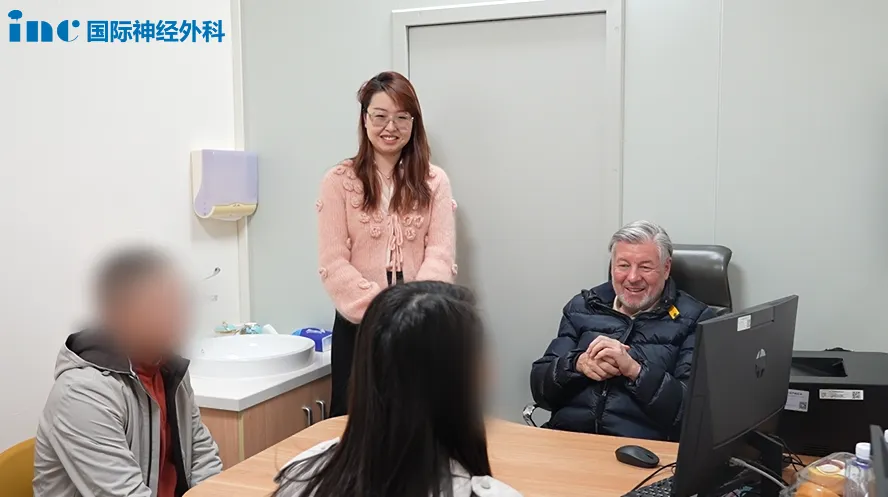 巴教授看完资料后,给出了一个很明确的结论:这个手术对他来说,正是擅长的领域,他很有信心。