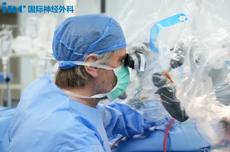 双镜联合